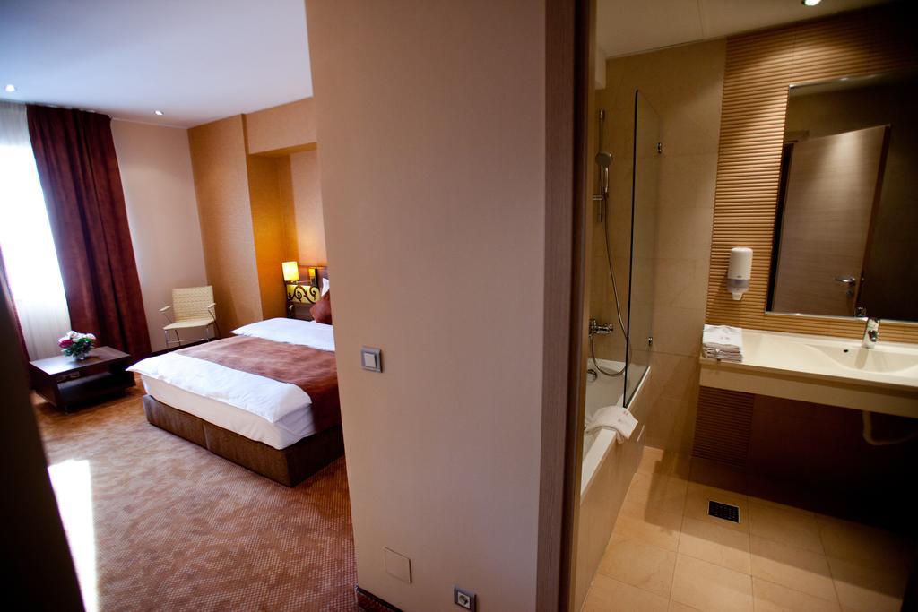 Top Rooms Aparthotel Bucureşti Eksteriør bilde